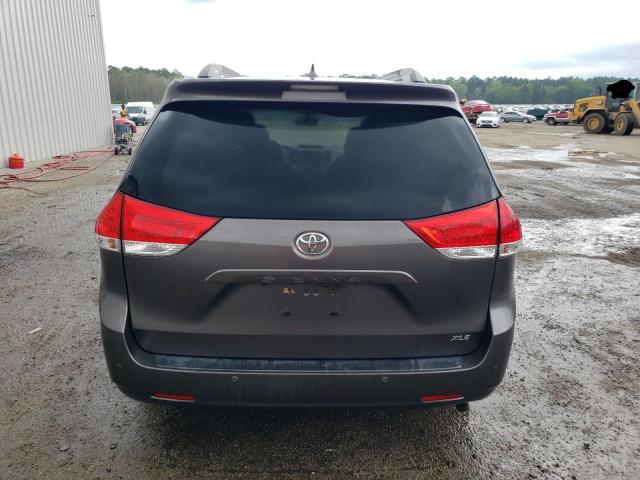 Photo 6 from auction – 2013 TOYOTA SIENNA XLE with VIN 5TDYK3DC4DS377789