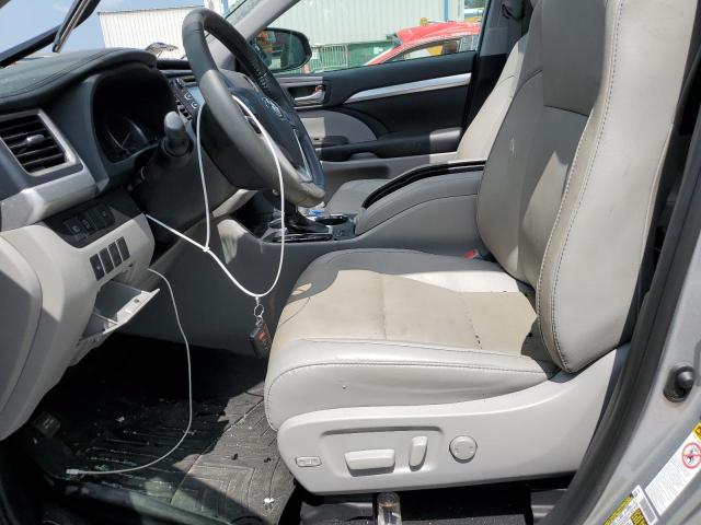 Photo 7 from auction – 2019 TOYOTA HIGHLANDER with VIN 5TDKZRFHXKS570071
