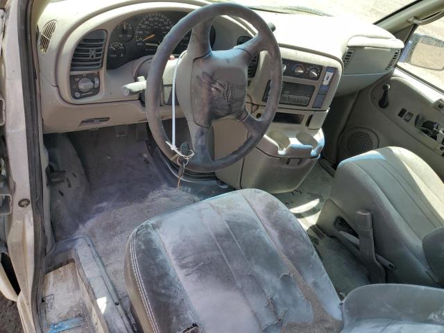 Photo 8 from auction – 2002 CHEVROLET ASTRO with VIN 1GCDM19X82B117747