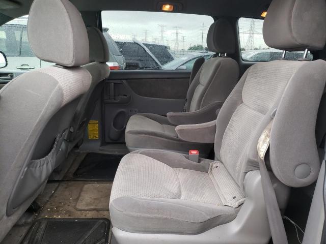 Photo 11 from auction – 2010 TOYOTA SIENNA LE with VIN 5TDJK4CC3AS030202