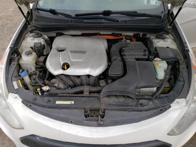 Photo 11 from auction – 2012 HYUNDAI SONATA HYB with VIN KMHEC4A46CA056282