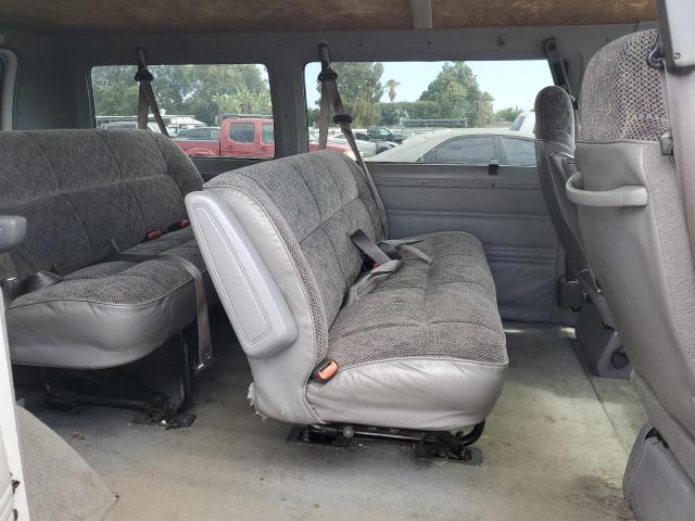 Photo 11 from auction – 1999 DODGE RAM WAGON with VIN 2B4HB15X4XK528140