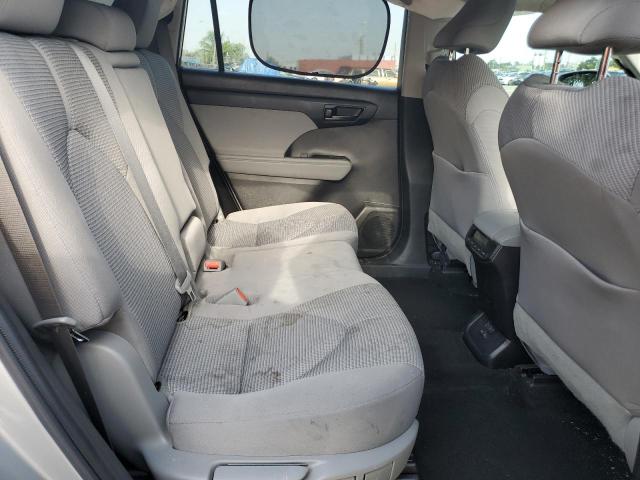 Photo 11 from auction – 2022 TOYOTA HIGHLANDER with VIN 5TDZZRAH8NS132093