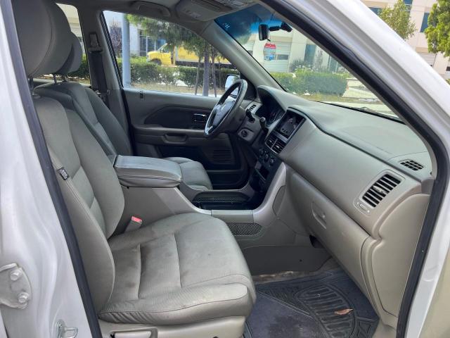 Photo 9 from auction – 2006 HONDA PILOT LX with VIN 5FNYF28126B043159