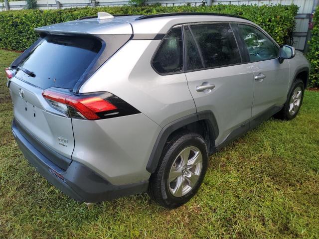 Photo 3 from auction – 2022 TOYOTA RAV4 XLE with VIN 2T3P1RFV7NW255976
