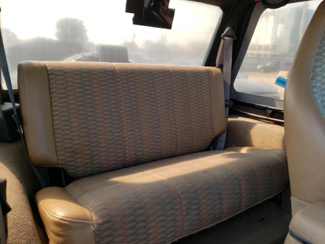 Photo 10 from auction – 2000 JEEP WRANGLER / with VIN 1J4FA49S5YP746928