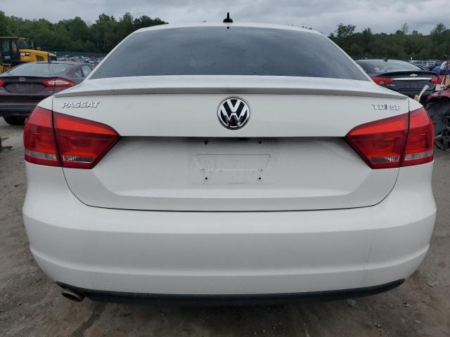Photo 6 from auction – 2015 VOLKSWAGEN PASSAT SE with VIN 1VWBV7A34FC073694