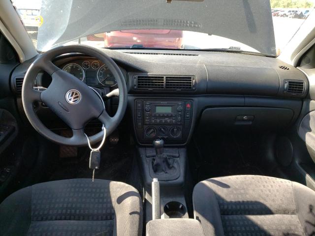 Photo 8 from auction – 2002 VOLKSWAGEN PASSAT with VIN WVWPD63B72P449947