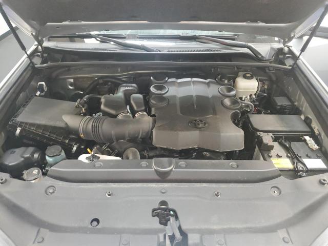 Photo 12 from auction – 2022 TOYOTA 4RUNNER SR with VIN JTEMU5JRXN5977538