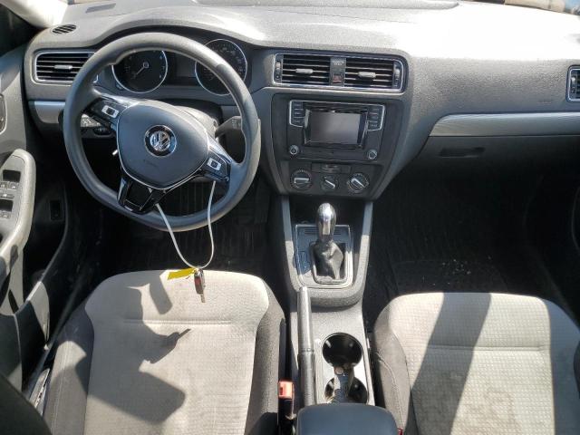 Photo 8 from auction – 2017 VOLKSWAGEN JETTA S with VIN 3VW2B7AJ5HM310573