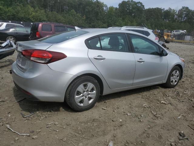 Photo 3 from auction – 2017 KIA FORTE LX with VIN 3KPFK4A77HE131677