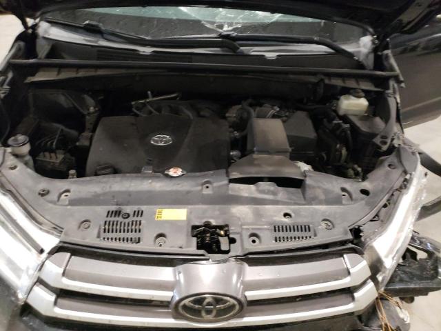 Photo 12 from auction – 2018 TOYOTA HIGHLANDER with VIN 5TDJZRFH2JS815410