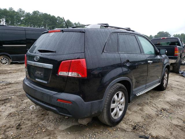 Photo 3 from auction – 2013 KIA SORENTO LX with VIN 5XYKTCA69DG323225