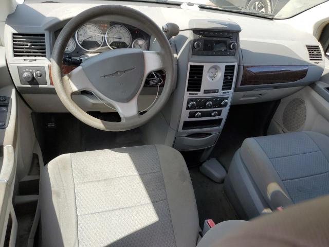 Photo 8 from auction – 2009 CHRYSLER TOWN & COU with VIN 2A8HR44E29R670912