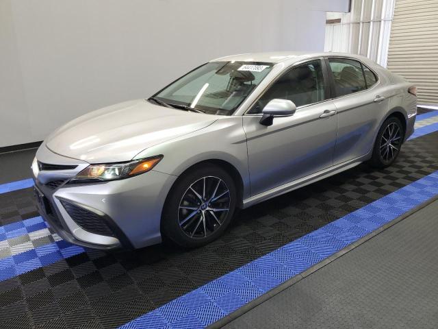 Photo 1 from auction – 2022 TOYOTA CAMRY SE with VIN 4T1G11AK2NU651756