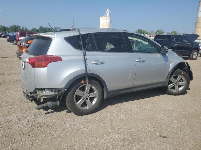 Photo 3 from auction – 2015 TOYOTA RAV4 XLE with VIN JTMRFREV2FJ026343