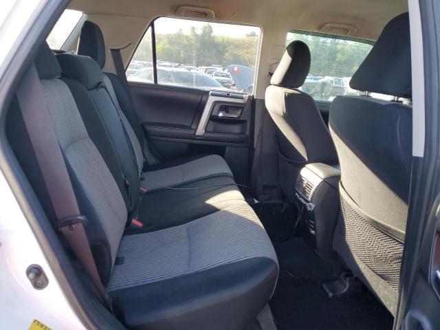 Photo 11 from auction – 2015 TOYOTA 4RUNNER SR with VIN JTEBU5JR1F5236252
