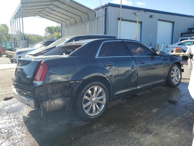 Снимка 3 от търг – 2017 CHRYSLER 300 LIMITE с VIN 2C3CCARG6HH580327