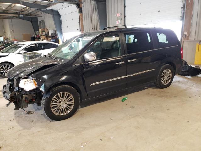 CHRYSLER TOWN & COU 2013 with VIN 2C4RC1CG2DR660789 - Photo from auction