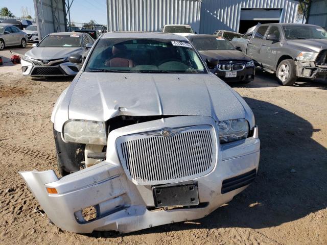 Photo 5 from auction – 2009 CHRYSLER 300 LX with VIN 2C3KA43D59H628399