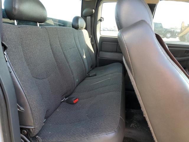 Photo 10 from auction – 2005 CHEVROLET SILVERADO with VIN 1GCEC19XX5Z356932
