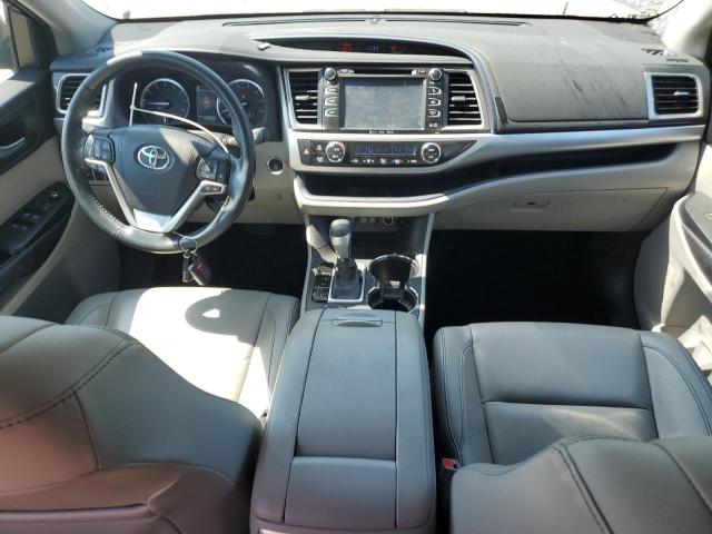 Photo 8 from auction – 2018 TOYOTA HIGHLANDER with VIN 5TDKZRFH9JS263165