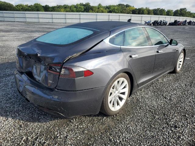 Снимка 3 от търг – 2018 TESLA MODEL S с VIN 5YJSA1E23JF244234