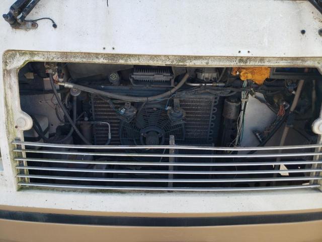 Photo 7 from auction – 1998 GXML PURSUIT with VIN 1GBKP37J2V3316188