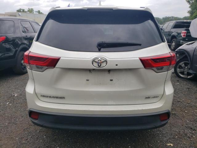 Photo 6 from auction – 2018 TOYOTA HIGHLANDER with VIN 5TDJZRFH5JS553995