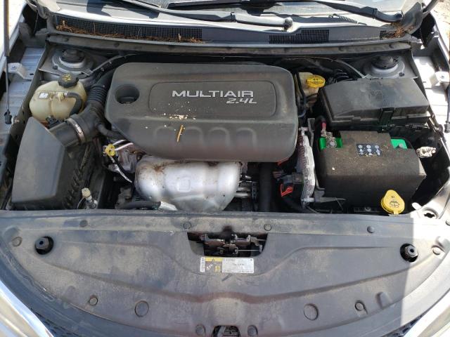 Photo 11 from auction – 2015 CHRYSLER 200 LIMITE with VIN 1C3CCCABXFN579911