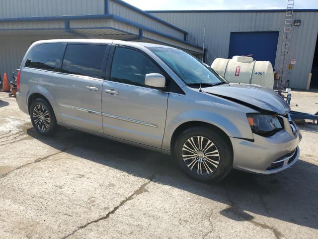 Photo 4 from auction – 2014 CHRYSLER TOWN & COU with VIN 2C4RC1HG4ER203945