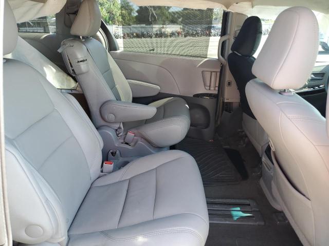 Photo 11 from auction – 2017 TOYOTA SIENNA XLE with VIN 5TDYZ3DC6HS872092