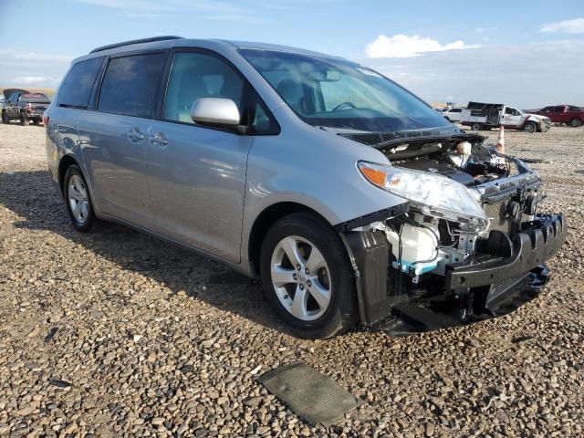 Photo 4 from auction – 2015 TOYOTA SIENNA LE with VIN 5TDKK3DC6FS663703