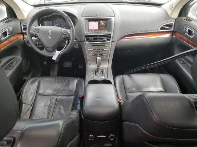 Photo 8 from auction – 2019 LINCOLN MKT with VIN 2LMHJ5AT4KBL03600