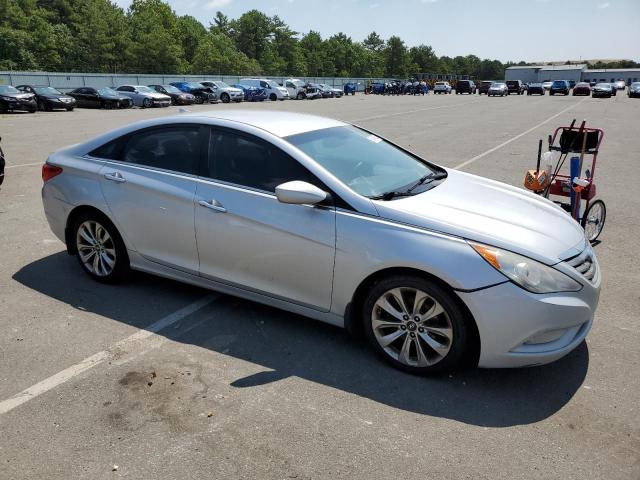 Photo 4 from auction – 2013 HYUNDAI SONATA SE with VIN 5NPEC4AC6DH590002