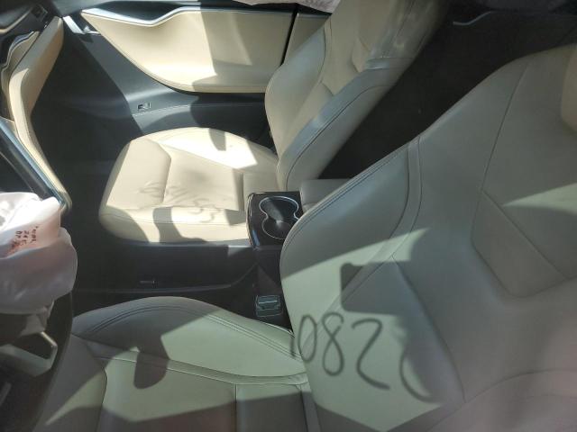 Снимка 7 от търг – 2015 TESLA MODEL S 90 с VIN 5YJSA1V16FF098944