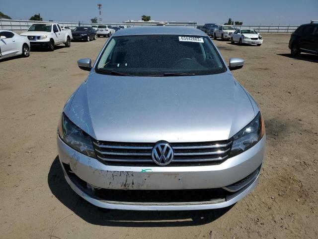 Photo 5 from auction – 2015 VOLKSWAGEN PASSAT S with VIN 1VWAS7A39FC007582