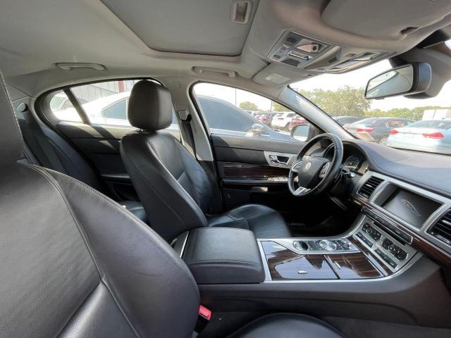Photo 5 from auction – 2013 JAGUAR XF with VIN SAJWJ0EF8D8S88430