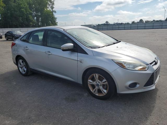 Photo 4 from auction – 2014 FORD FOCUS SE with VIN 1FADP3F22EL457640