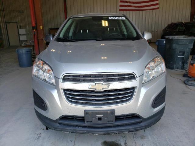 Photo 5 from auction – 2015 CHEVROLET TRAX 1LS with VIN 3GNCJPSB3FL218518
