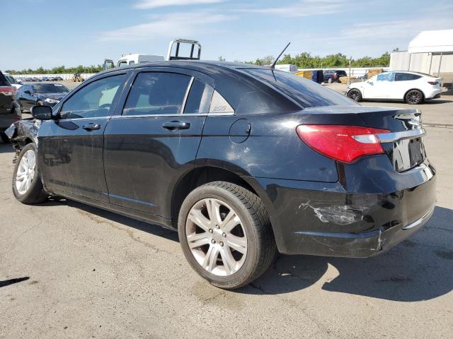 Photo 2 from auction – 2013 CHRYSLER 200 LX with VIN 1C3CCBAB1DN646869