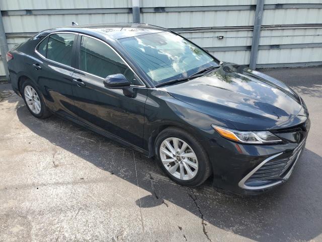 Photo 4 from auction – 2022 TOYOTA CAMRY LE with VIN 4T1C11AK2NU672556