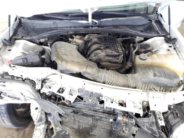 Снимка 11 от търг – 2016 CHRYSLER 300C с VIN 2C3CCAKG7GH191267