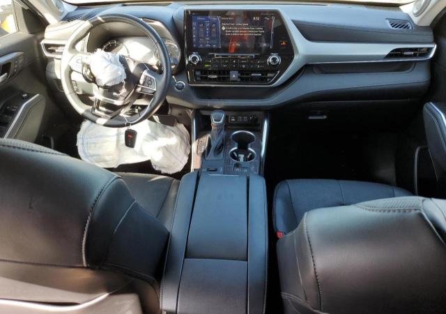 Photo 8 from auction – 2022 TOYOTA HIGHLANDER with VIN 5TDFZRAH4NS130201