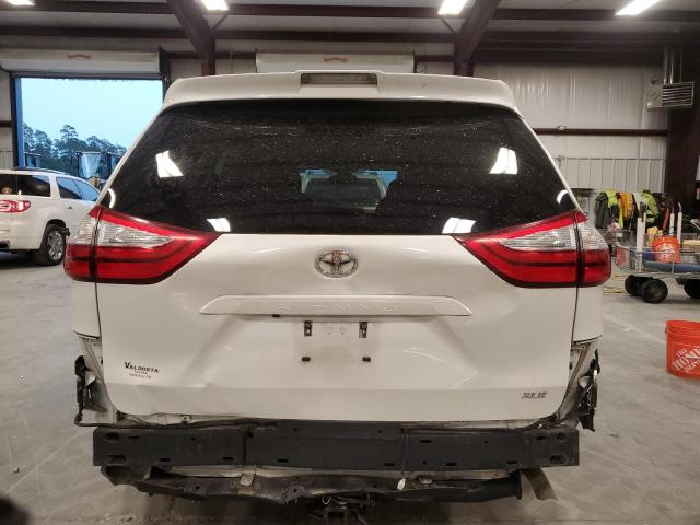 Photo 6 from auction – 2018 TOYOTA SIENNA XLE with VIN 5TDYZ3DC1JS933547