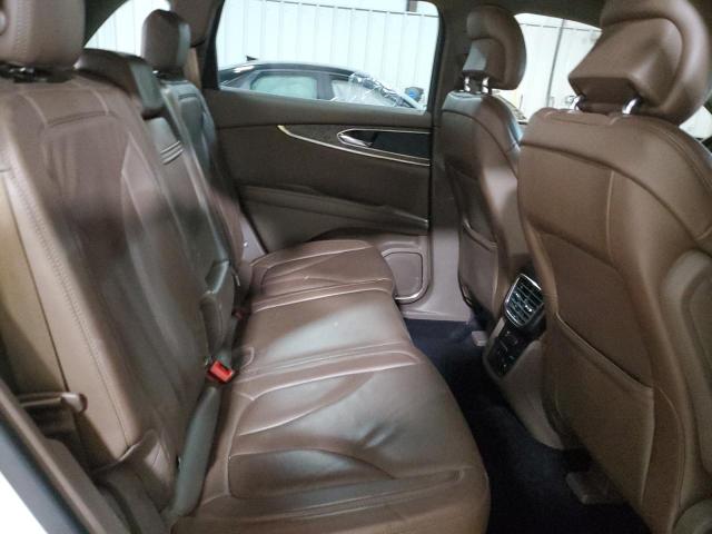 Снимка 11 от търг – 2016 LINCOLN MKX RESERV с VIN 2LMTJ8LP2GBL45301