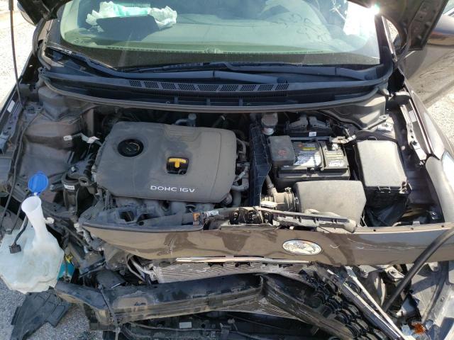 Photo 11 from auction – 2018 KIA FORTE LX with VIN 3KPFK4A77JE182957