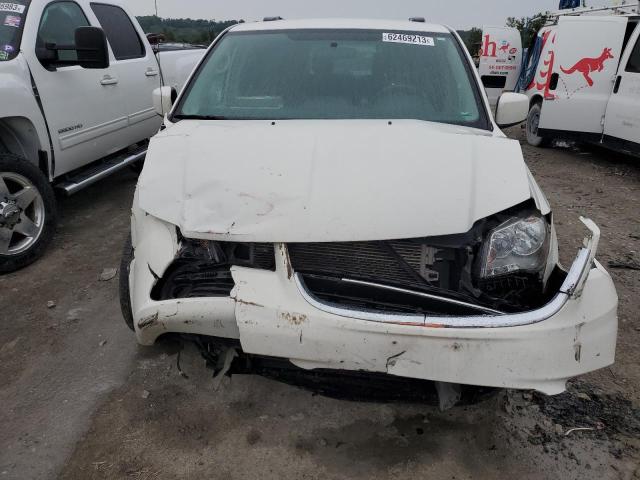 Photo 5 from auction – 2011 CHRYSLER TOWN & COU with VIN 2A4RR5DG4BR641298