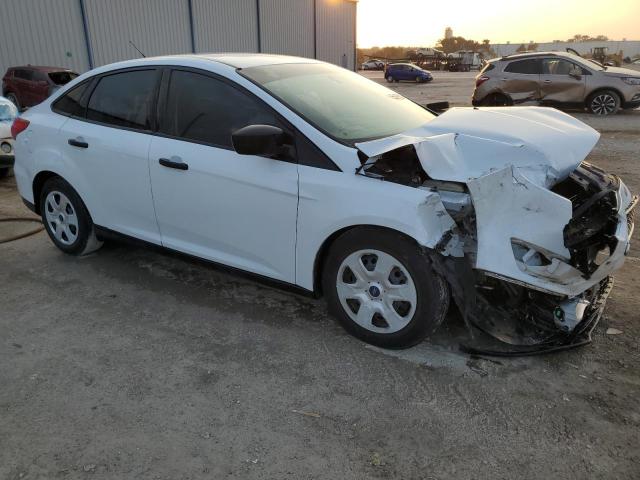 Photo 4 from auction – 2015 FORD FOCUS S with VIN 1FADP3E23FL366136