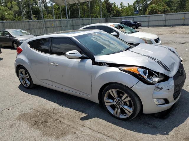 Photo 4 from auction – 2017 HYUNDAI VELOSTER with VIN KMHTC6AD4HU321001